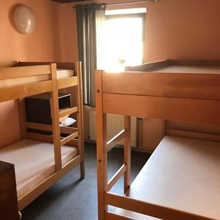 Semesterbostad Les Cent Fontaines *